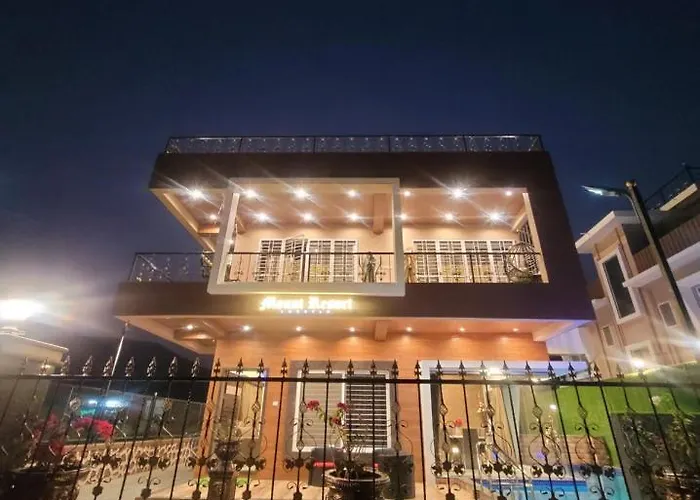 Mount Resorts Lonavala 5 Bhk Luxurious Villa With Private Pool And Full Size Cricket Football Turf